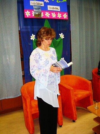 Lenka Gahérová so svojou knihou