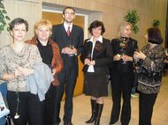 Ocenené knihovníčky, zástupcovia Odboru kultúry TSK Trenčín a predsedníčka OZ K-2000