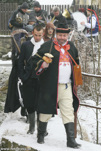 fašiangový sprievod