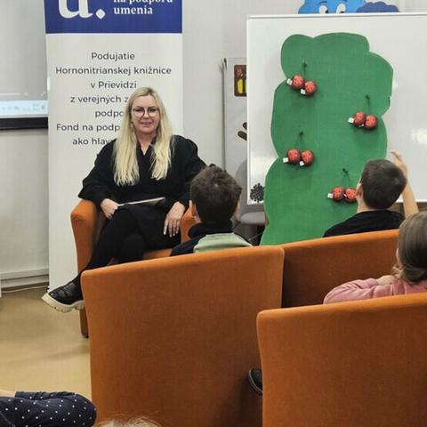 Máme spoločnú cestu s Luciou Benkovou v Hornonitrianskej knižnici