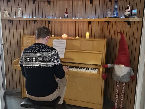 Požičiavanie s hudbou s Mariánom Púčikom - vianočné piesne a koledy