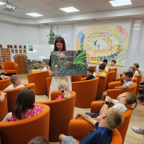 Lenka Šingovská v Hornonitrianskej knižnici
