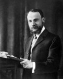 Začnime hľadať odpovede - Tri pohľady venované M. R. Štefánikovi Začnime hľadať odpovede - Tri pohľady venované M. R. Štefánikovi