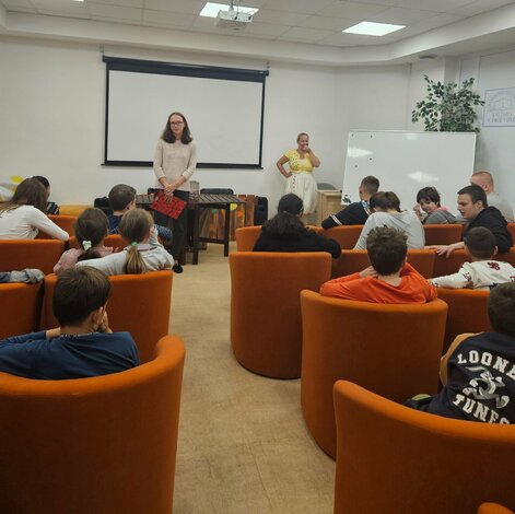Divadelné predstavenie k projektu „vráťme deťom rozprávku“