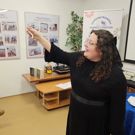 Iveta pernišová v hornonitrianskej knižnici - Iveta Pernišová v Hornonitrianskej knižnici (9)