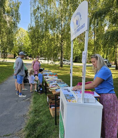 Knižnica na "severe" s divadlom tuš - Knižnica na Severe s Divadlom Tuš (9)