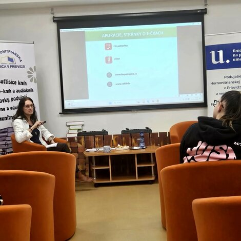 Lucia földešiová v hornonitrianskej knižnici - Vo svete etikiet s Luciou Foldešiovou (8)