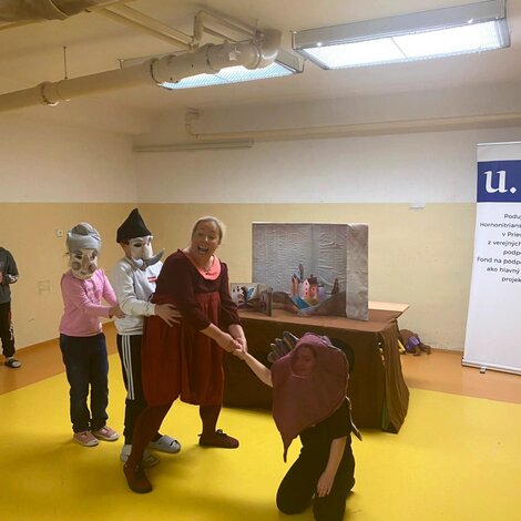 Malí pomocníci v spojenej škole internátnej - Divadlo Tuš v Spojenej škole internátnej (6)