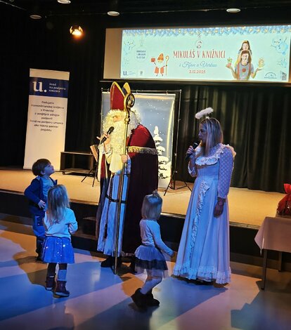 Mikuláš v knižnici (14)