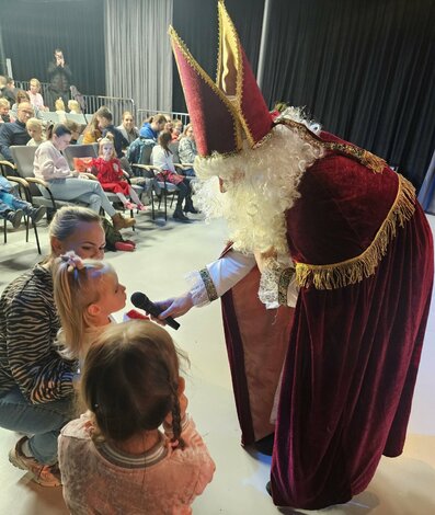 Mikuláš v knižnici (9)