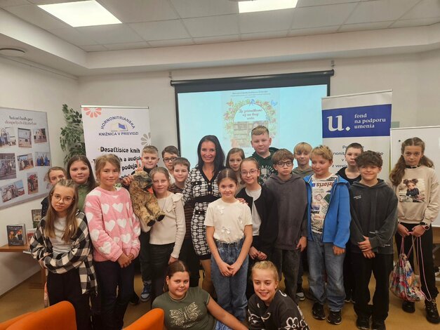 Kristína Miśovičová v Hornonitrianskej knižnici (6)