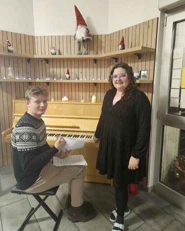 Požičiavanie s hudbou s mariánom púčikom - vianočné piesne a koledy - Požičiavanie s hudbou