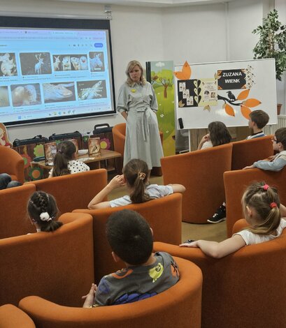 Beseda každý iný, všetci o.k. so zuzanou wienk - Zuzana Wienk v Hornonitrianskej knižnici (10)