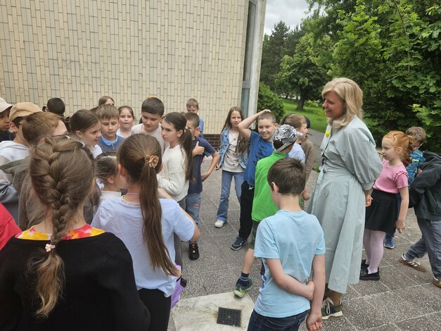 Beseda každý iný, všetci o.k. so zuzanou wienk - Zuzana Wienk v Hornonitrianskej knižnici (16)