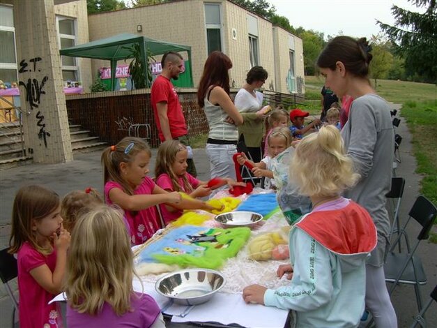 Usilovnosť panuje pri všetkých stoloch