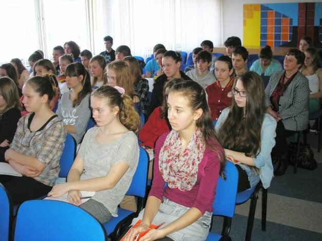 Študenti Gymnázia V.B. Nedožerského v Prievidzi