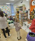 Halloweenske dni v hornonitrianskej knižnici prilákali desiatky čitateľov - 1000012494