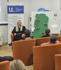 Lucia Benková v Hornonitrianskej knižnici (2)