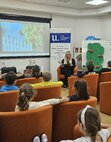 Lucia Benková v Hornonitrianskej knižnici (5)