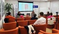 Svetom cez stránky kníh s dominikou sakmárovou - Dominika Sakmárová v Hornonitrianskej knižnici