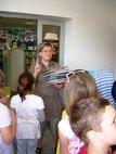 Potichúčky, lebo Vám knihy o lese zamením za "Ako si upratať detskú izbu".