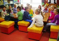 Cítim,cítim človečinu. Prváci majú však správu inú. Kto bude s nami maľovať obrázky pilinami?