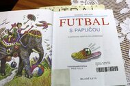 Futbal s papučou - pokus o rekord Futbal s papučou - pokus o rekord