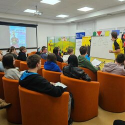 Adolf Dudek v Hornonitrianskej knižnici (2)